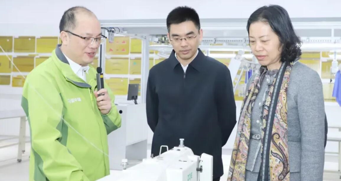 復(fù)旦大學(xué)常務(wù)副校長許征一行蒞臨中捷公司考察調(diào)研