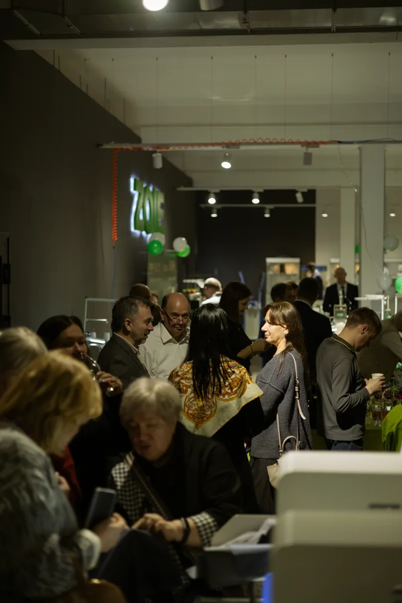 1757728337202119.jpg 20241226212641_0869.jpg